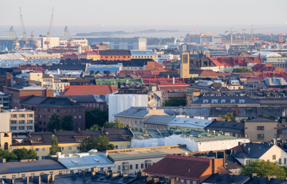 Helsingin Töölö kuvattuna ilmasta Anders Koposen ottamassa kuvassa.